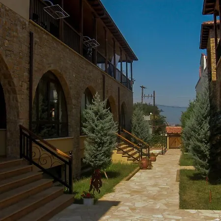 Athoniko Hotel 3*